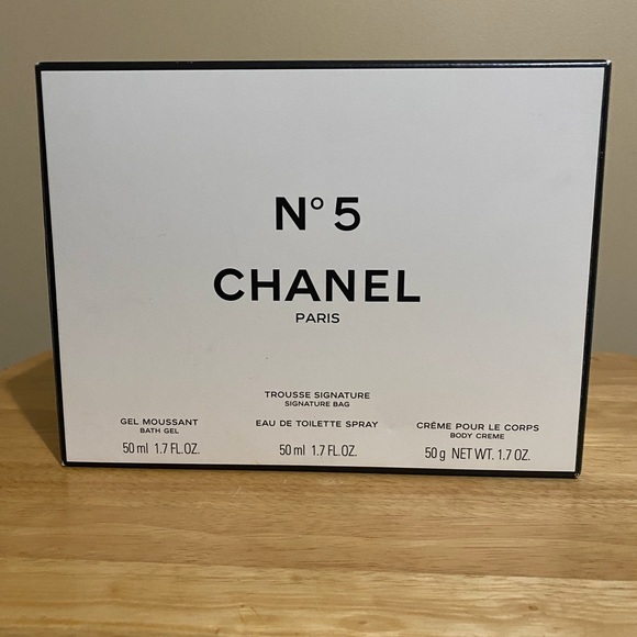 Chanel - Picture 10 of 12